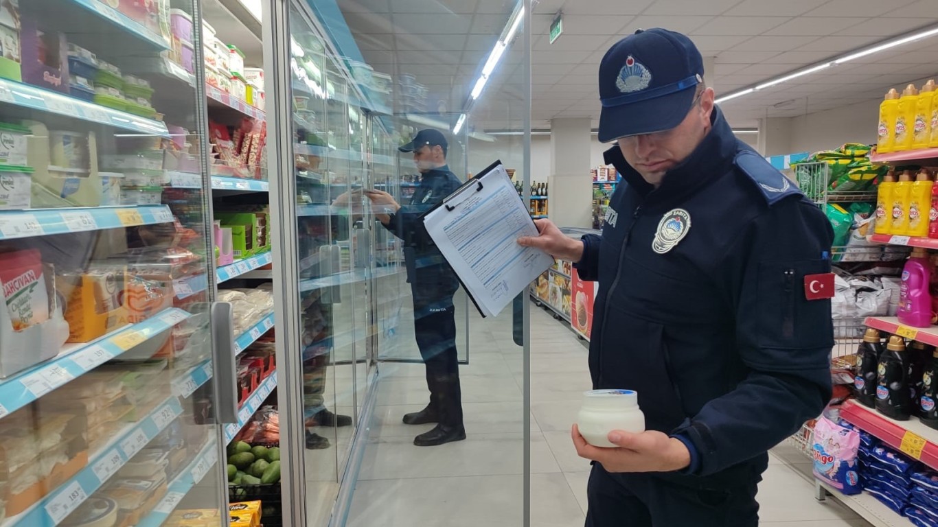 Çine’de Zincir Marketlere Sıkı Markaj: Raftan Kasaya Tam Denetim!